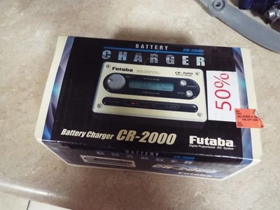 Cargador de batería Futaba CR-2000 nuevo Foto 1 de 4