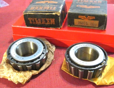 Juego de rodamientos interiores traseros Willys "37" NOS 1937-1940, EE. UU.! Foto 1 de 2