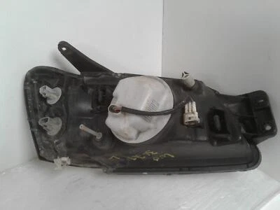 Conjunto de faros izquierdos usados se adapta a: Subaru Baja 2005 con barra horizontal negra izquierda Foto 1 de 4