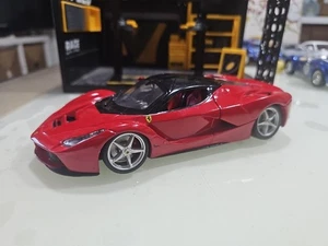 MODELLINO AUTO FERRARI LA FERRARI 2013 ROSSA - BURAGO - SCALA 1:24  - Foto 1 di 13