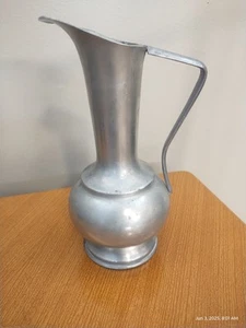 Jarra de vino italiana Peltro 95 % peltre de colección 8,5" de alto 4" de ancho - Imagen 1 de 3