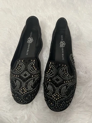 Mocasines planos Rock & Republic para mujer negros con tachuelas talla 8,5 pedrería Foto 1 de 4