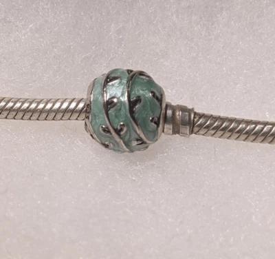 ¡HALLAZGO RARO! Auténtico Pandora Vines Esmalte Dije Pandora Retirado Dije Pandora Foto 1 de 3