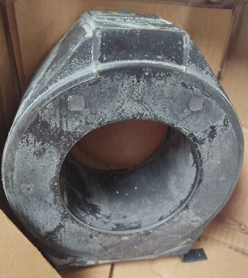 🔥GE Current Transformer 300:5A Type JSC-0, CAT: 750x10G5, 25-400HZ, ID 4-3/4 - Image 1 of 4