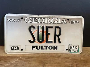 Targa Targa Veicolo Georgia Peach State Fulton County "SUER" Personalizza - Foto 1 di 1