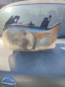 01 02 03 04 FORD ESCAPE Headlamp Headlight Assembly Left Driver Side Damaged - Picture 1 of 2