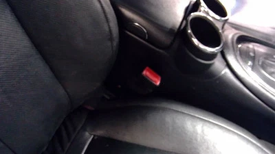 Hebilla para cinturón de seguridad pasajero delantero negro se adapta 08-11 MERCEDES CLASE C 107166 Foto 1 de 4