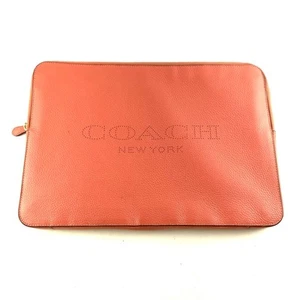 COACH Women's Padded Leather Laptop Tablet Sleeve Case Lined Spell Out Pink - Afbeelding 1 van 12