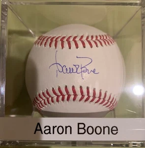 Certificado de autenticidad de béisbol firmado por Aaron Boone del código de autenticación MLB HKL #YP-953844 - Imagen 1 de 1