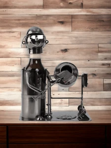 Bierflaschenhalter, Bauarbeiter aus Metall, 0,33l, Höhe: 26cm, Breite: 20cm - Bild 1 von 2