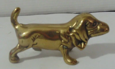 Estatuilla de perro pisapapeles Basset Hound de latón vintage Foto 1 de 4