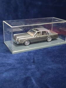 Lincoln Continental Town Car 1986 Grey 1:43 Neo NEO43546 EXTREMELY RARE! - Picture 1 of 13