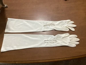 Vintage 1950- 60"s   22" Long White Women's  Opera Gloves 3 Faux Pearl Buttons - Picture 1 of 2