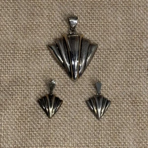 Set orecchini pendenti miglior ventaglio tono argento accenti oro stile art deco gioielli - Foto 1 di 7