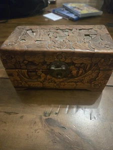 Vintage handgeschnitzte Holz Asiatische Schatulle Kampfer Schmuckkästchen   - Bild 1 von 10