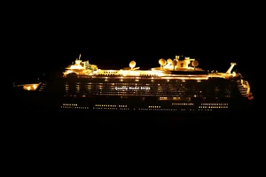 MS Harmony of the Seas Ocean nave da crociera modello 36" con luci 1:400 - Foto 1 di 10