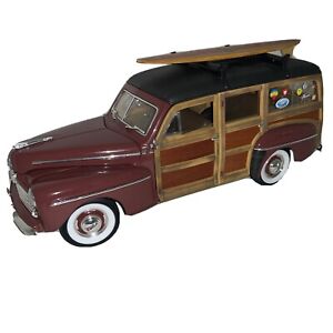 Signature Series Ford 1948 WOODY Real Wood, Die Cast Metal 1:18 with surfboard