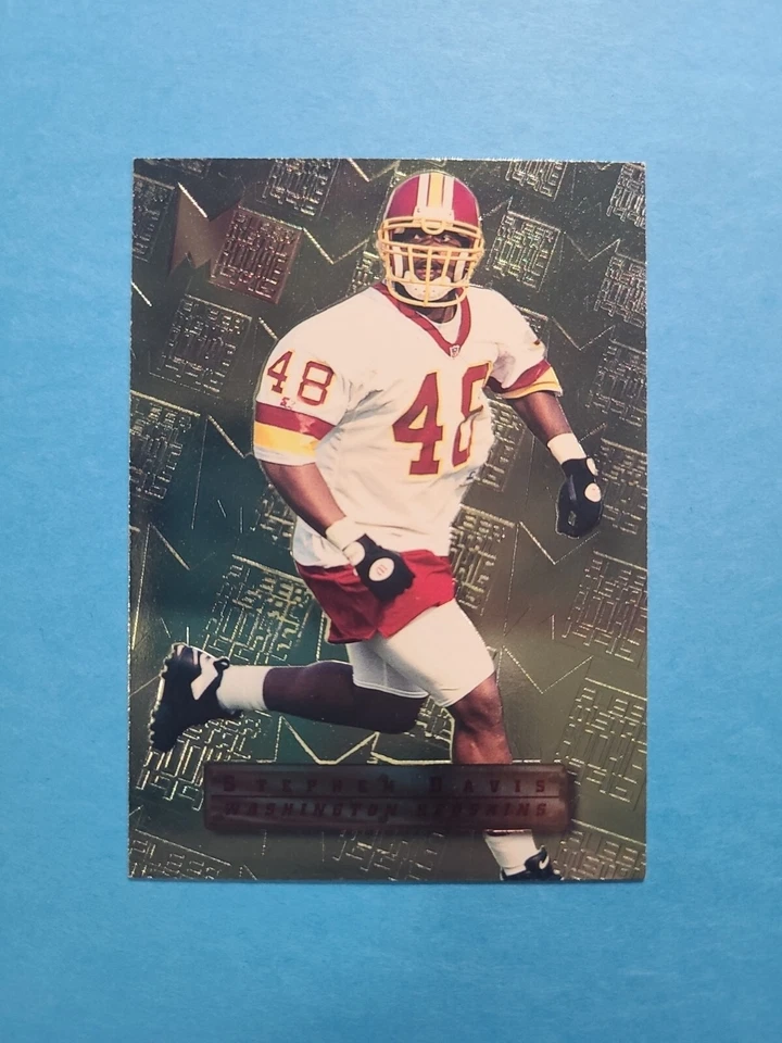 STEPHEN DAVIS 1996 FLEER METAL FOOTBALL CARD # 127 G7114 - Image 1 of 1