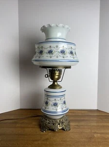 21” Quoizel Abigail Adams Hurricane Lamp Floral Blue White 3 Way - Picture 1 of 7