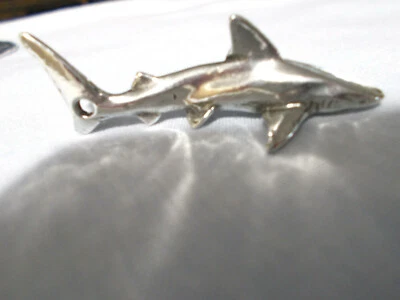 Collar Colgante Semi 3D Tiburón Tigre Gran Toro Blanco Peltre Fundido Hecho en Estados Unidos Foto 1 de 4