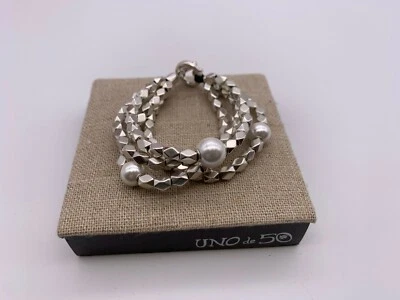 NEW Uno de 50 END PEARL Silver Plated 3 Pearls Bracelet Size Medium - Image 1 of 4