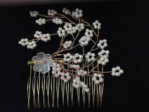 Peine de cabello vintage de metal dorado para boda perlas sintéticas florales/flor ¡precioso! - Imagen 1 de 6