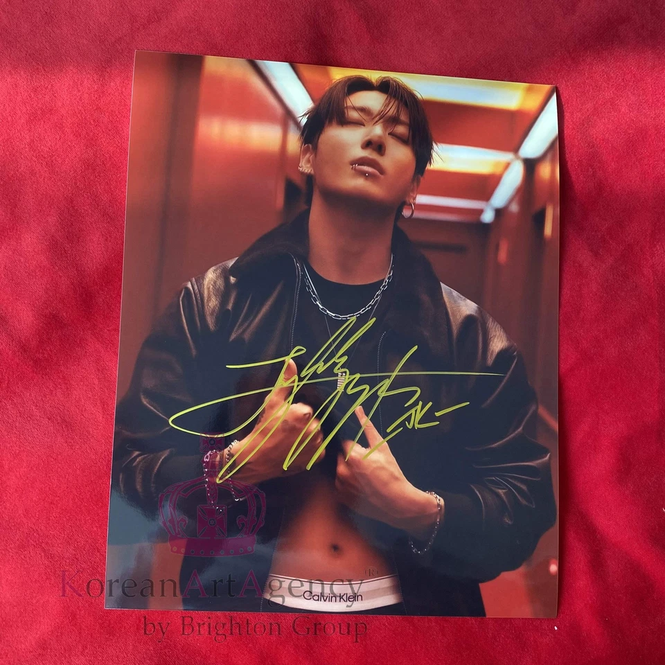 JUNG KOOK (BTS) × CALVIN KLEIN Holiday 2025 Campaign 10″ Autograph – Limited Edi - Bild 1 von 1