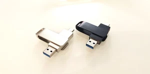 NEU 4TB USB-C USB-3.0 Flash Drive - Laborgetestet - Silber/Grau - Bild 1 von 4