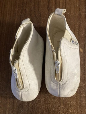 Zapatos para caminar WEEBOK by REEBOK beige primeros pasos talla 3 EE. UU. bebé niño pequeño Foto 1 de 4