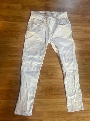 32x32 INC INTERNATIONAL CONCEPTS WHITE SLIM STRAIGHT STRETCH Denim JEANS Men’s - Image 1 of 4
