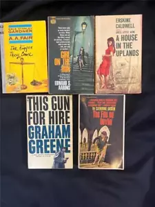 5 Vintage 1960s Noir Crime Paperbacks Graham Greene Erskin Caldwell Gaskin Lot - Foto 1 di 3