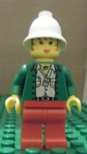 LEGO MINIFIGURE - ADVENTURERS – MISS GAIL STORM – GENTLY USED - Picture 1 of 1