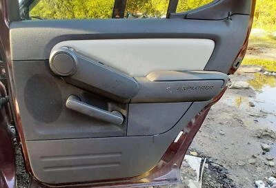 07-08 Ford Explorer Sport Trac Panel de puerta trasera lado derecho del pasajero negro/gris Foto 1 de 4