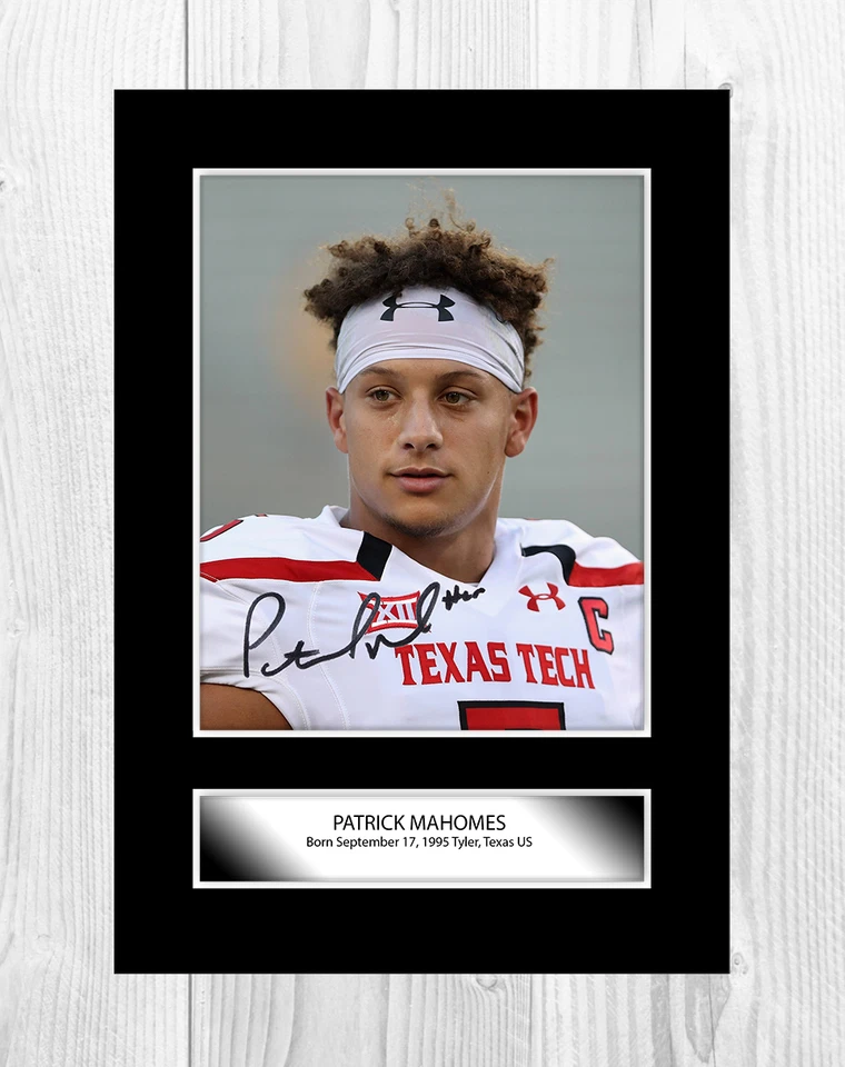 Patrick Mahomes (3) NFL Kansas City Chiefs signed poster. Choice of frame. - Image 1 of 1