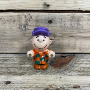 Peanuts Charlie Brown Farmer 1989 Figur kariert T-Shirt lila Hut McDonalds Spielzeug - Bild 1 von 6