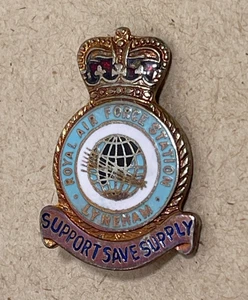 Royal Air Force Enamel Pin Badge for RAF Station Lyneham - Picture 1 of 8