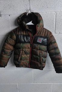 Boys Air Jordan Nike Puffer Camo Jacket Coat Size 4 - Picture 1 of 5
