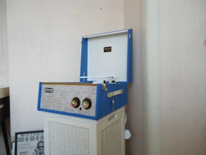VINTAGE DANSETTE ( TEMPO ) 1960s RECORD PLAYER = SUPERB - Picture 1 of 12