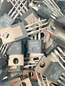 (5 pieces) Motorola MC79M12CT Linear Voltage Regulators New Old Stock - Picture 1 of 3