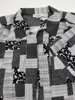 Blusa Impressions Mujer Talla 20W Manga Corta Blanco y Negro Con Botones Ocultos  Foto 1 de 4