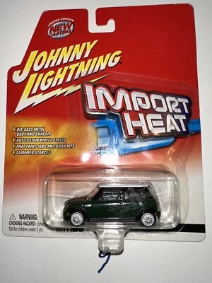 Johnny Lightning - Import Heat - Mini Cooper (Dark Green/White) - Image 1 of 2