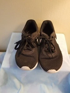 Nike 812655-011 Womens Tanjun Running Shoes Black White Lace Up Sz 6 Fair Cond. - Picture 1 of 12