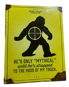 Vintage Style Bigfoot Hunters Association 16 x 12,5 Blechschild - Bild 1 von 2