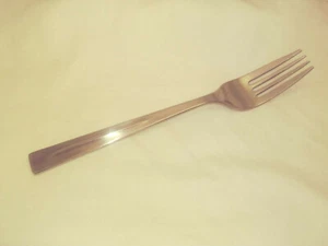 Tenedor de ensalada Soho de Gourmet Settings cubiertos de acero inoxidable beneficios arte juvenil Ch - Imagen 1 de 12