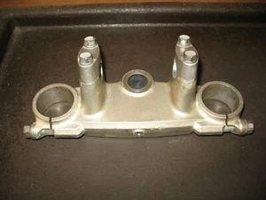 1986 RM125 FORK UPPER TOP TRIPLE CLAMP SUZUKI RM 125 1986-1988 51311-01B00 - Picture 1 of 5