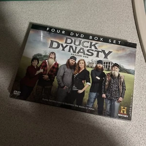 Duck Dynasty Season One - Four Dvd Boxset - Brand New & Sealed Big Box - Picture 1 of 2