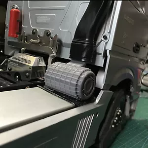 Luftfilter für Tamiya 1/14 Beenz 1851 Sattelzugmaschine simulieren - Bild 1 von 4