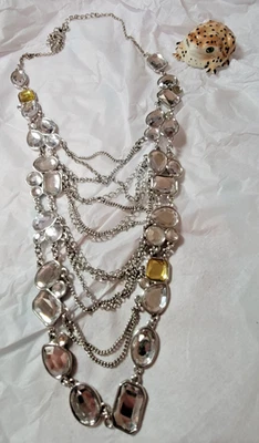 Colar em camadas em tons de prata Next Brand, brilhante, em excelente estado usado - Sapo não incluído - Imagem 1 de 4