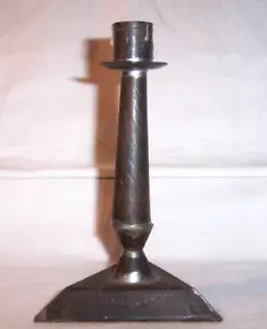 Candelabro Decorado Vintage Lata Suroeste 7" con Base Triángulo, México - Imagen 1 de 14
