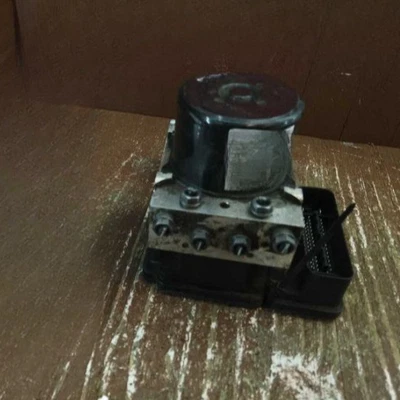 2016-2017 Volkswagen Jetta ABS Anti-Lock Brake Pump Module Assembly OEM - Image 1 of 4